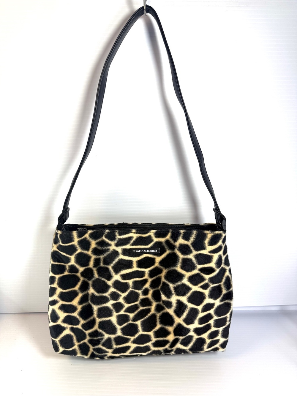 Black and Cream Giraffe-Print Shoulder Bag